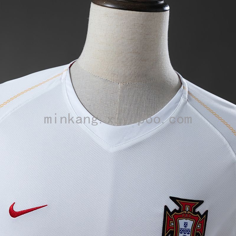 2006 Portugal Shirt real studio photo 3