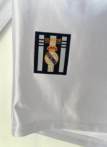 1998/00 Real Madrid Home Long Sleeve real studio photo 3