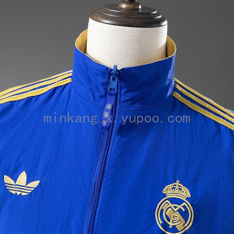 Real Madrid Shirt real studio photo 3